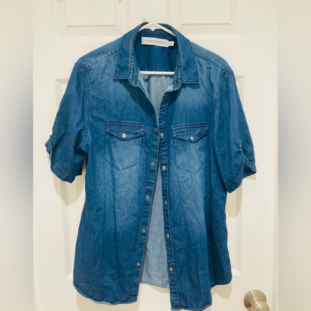 LIKE NEW Calvin Klein sz M Blue Denim 100%‎ Cotton Cute Sleeves Shirt